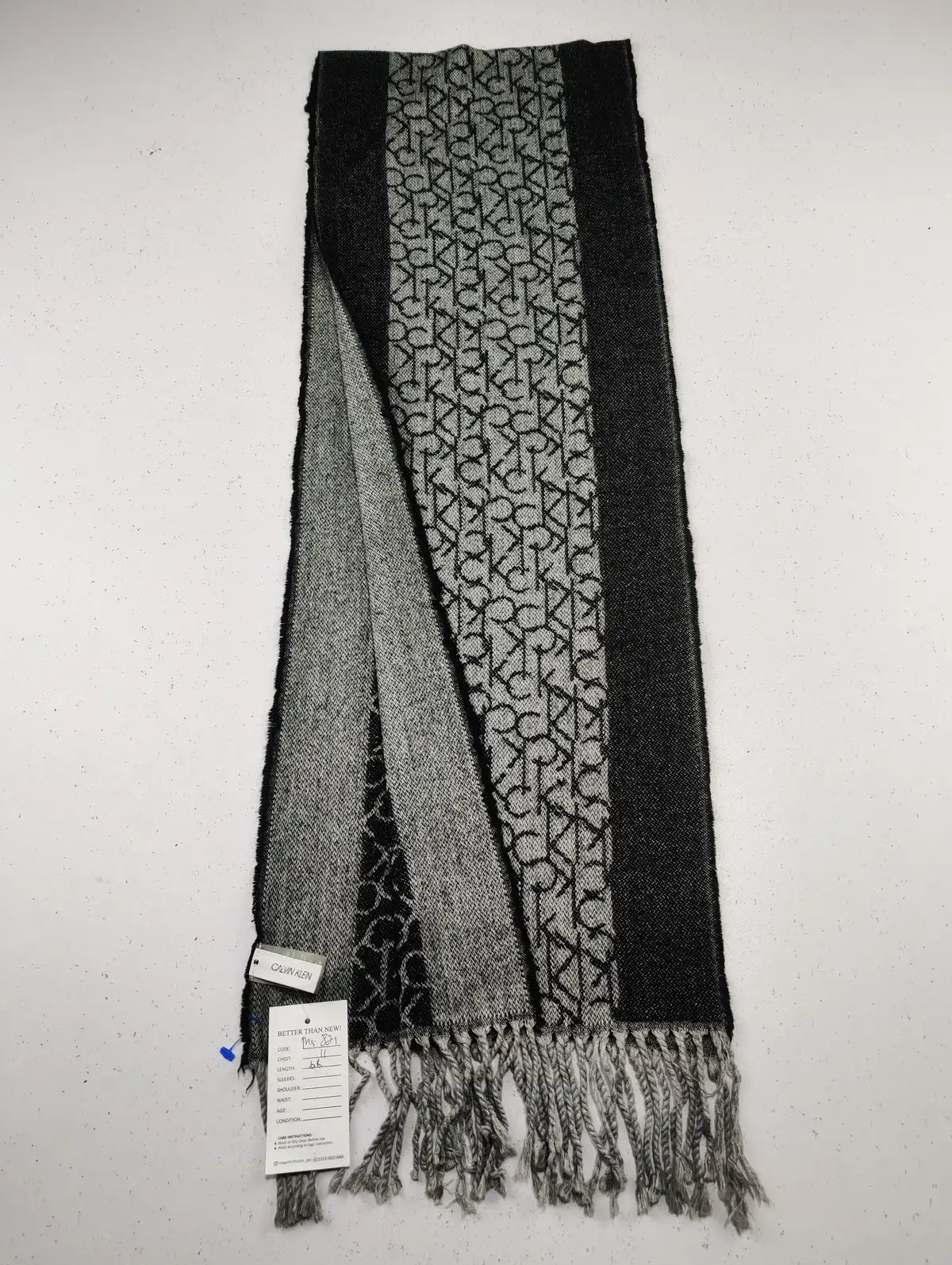 Buy online pre-used pre-loved 100% authentic & Original branded Calvin Klein (MS-821) available in Pakistan. Top international brands avilable.