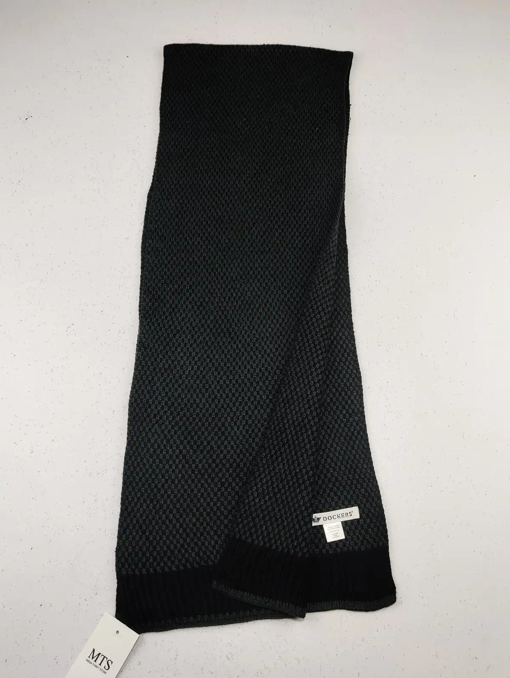 Buy online pre-used pre-loved 100% authentic & Original branded Dockers (MS-841) available in Pakistan. Top international brands avilable.