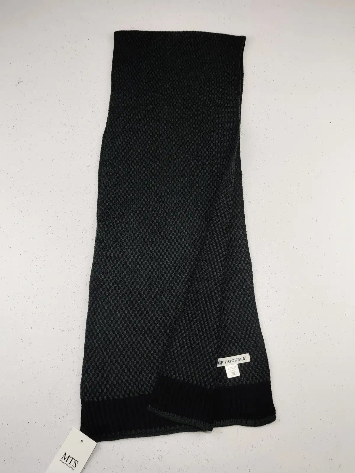 Buy online pre-used pre-loved 100% authentic & Original branded Dockers (MS-841) available in Pakistan. Top international brands avilable.