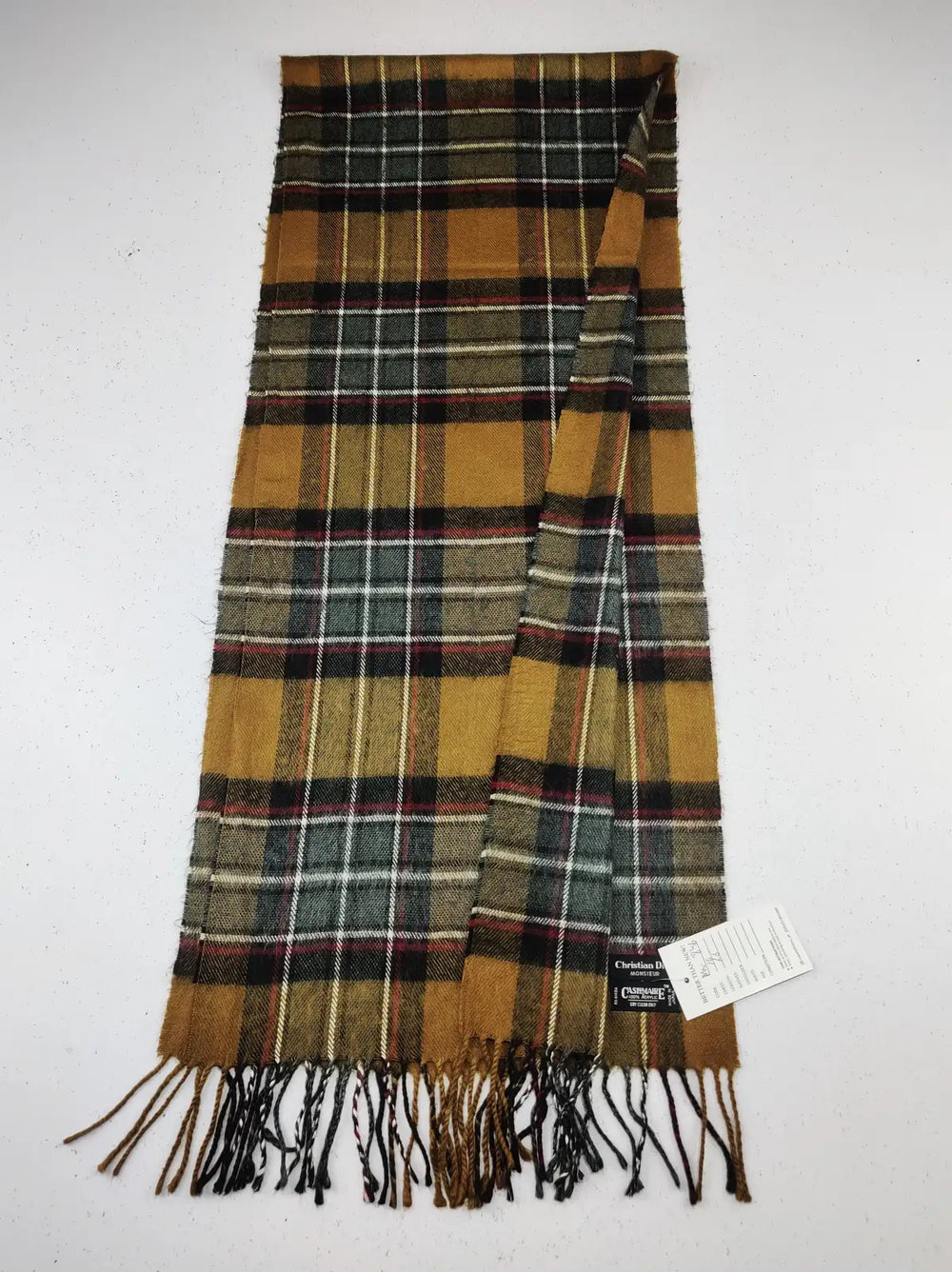 Buy online pre-used pre-loved 100% authentic & Original branded Christian Dior (MS-846) available in Pakistan. Top international brands avilable.