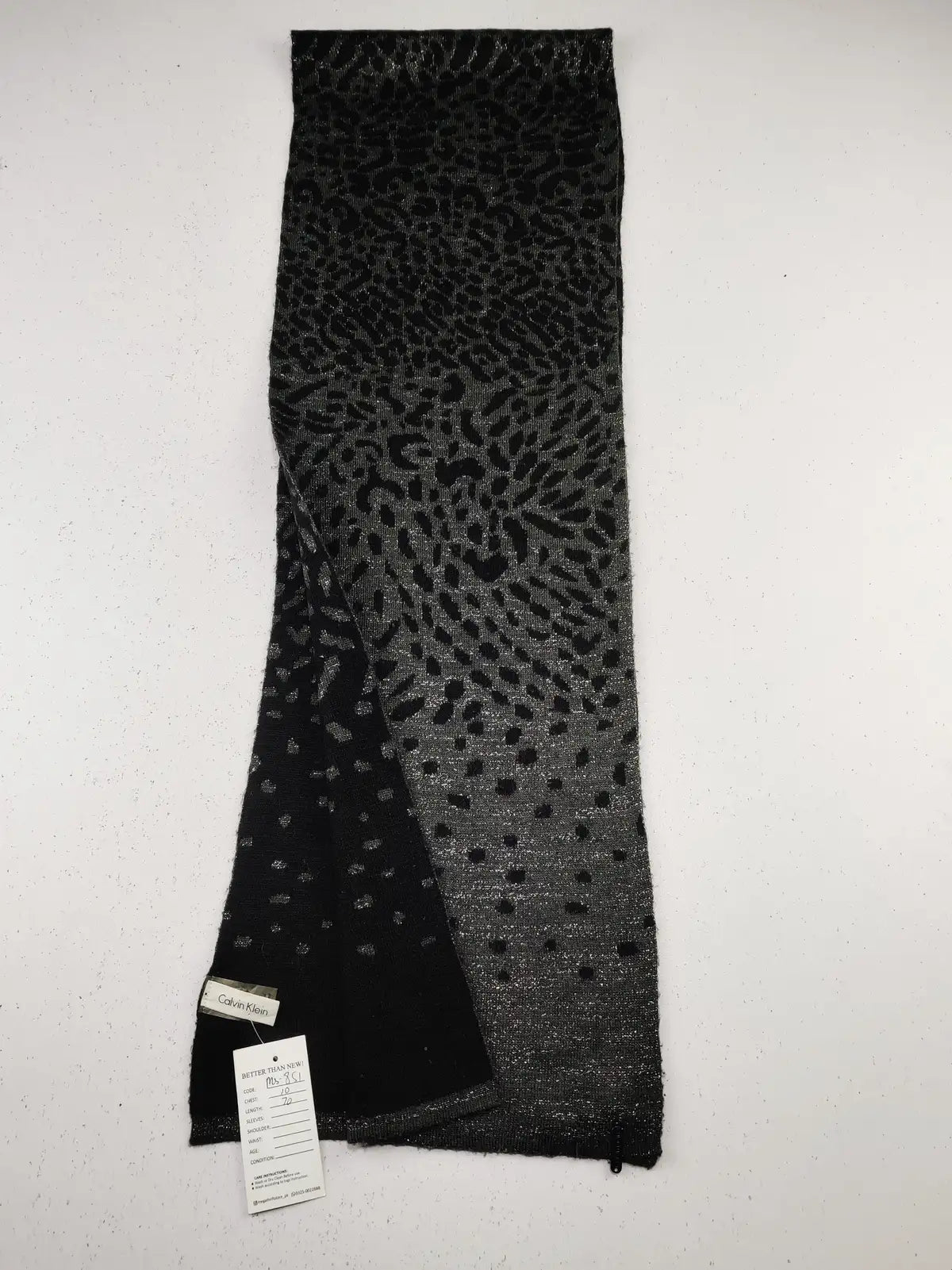 Buy online pre-used pre-loved 100% authentic & Original branded Calvin Klein (MS-851) available in Pakistan. Top international brands avilable.
