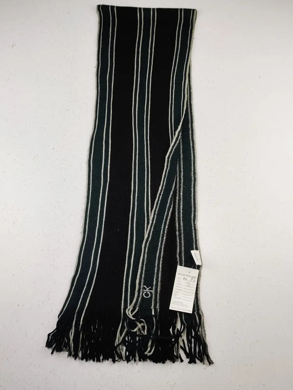 Buy online pre-used pre-loved 100% authentic & Original branded Calvin Klein (MS-853) available in Pakistan. Top international brands avilable.
