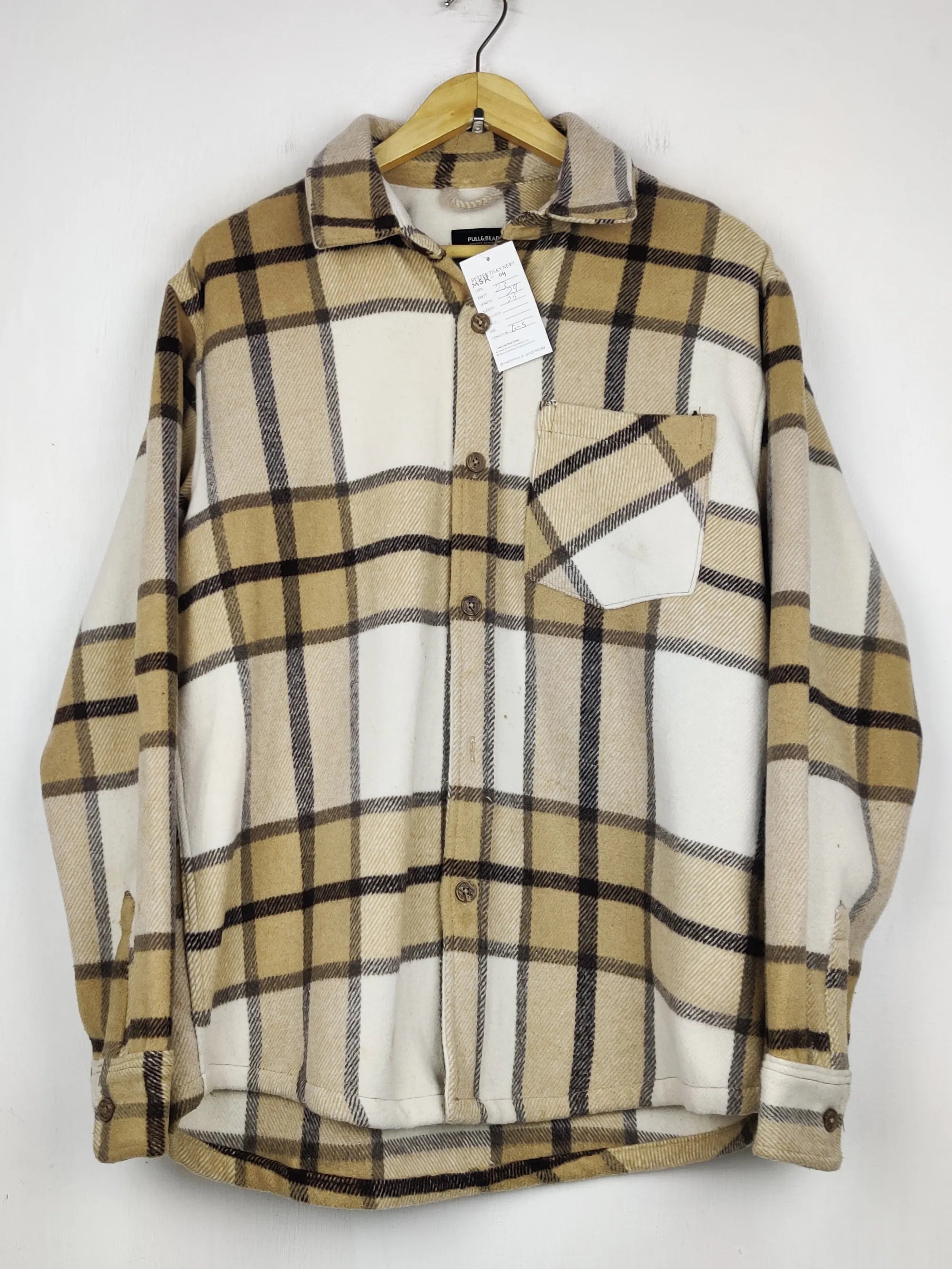Buy online pre-used pre-loved 100% authentic & Original branded Pull&Bear (MSK-04) available in Pakistan. Top international brands avilable.