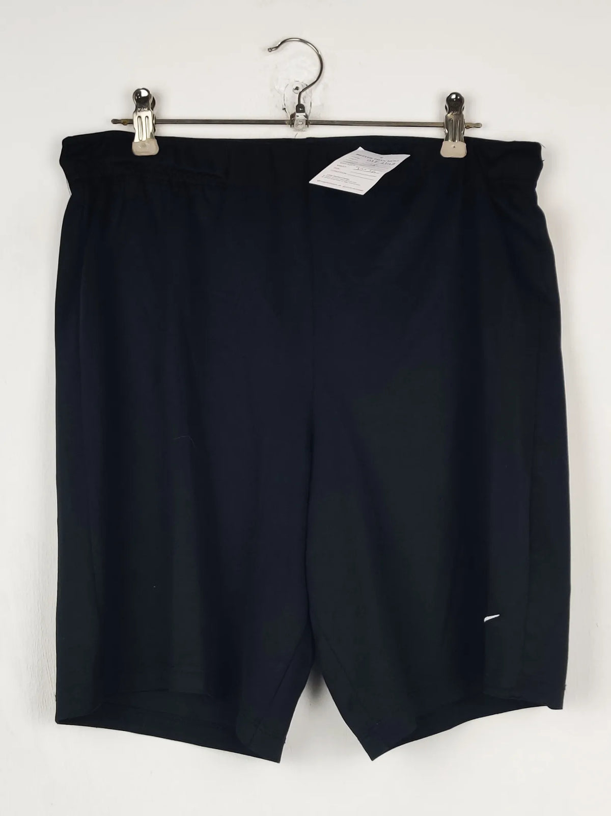 Buy online pre-used pre-loved 100% authentic & Original branded Nike (MT-1143) available in Pakistan. Top international brands avilable.