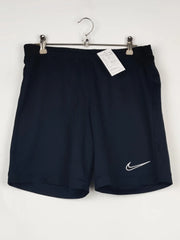Buy online pre-used pre-loved 100% authentic & Original branded Nike (MT-1145) available in Pakistan. Top international brands avilable.