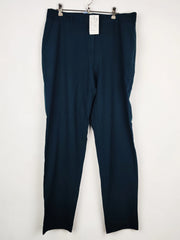 Buy online pre-used pre-loved 100% authentic & Original branded Marks & Spencer (MT-1181) available in Pakistan. Top international brands avilable.
