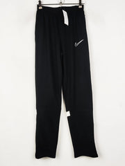 Buy online pre-used pre-loved 100% authentic & Original branded Nike (MT-1199) available in Pakistan. Top international brands avilable.