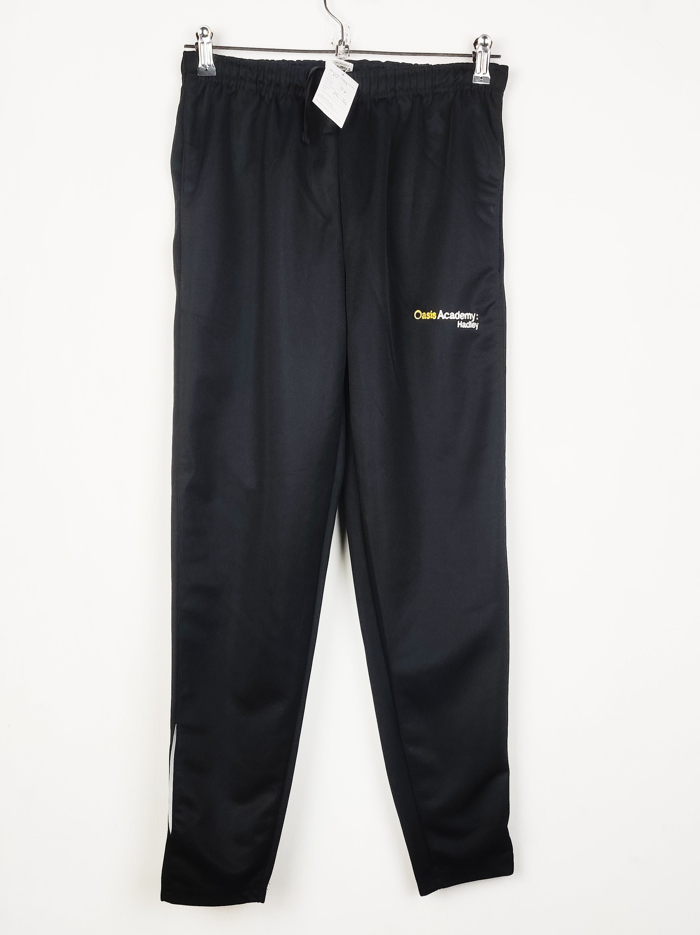 Buy online pre-used pre-loved 100% authentic & Original branded Oasis Academy (MT-1211) available in Pakistan. Top international brands avilable.