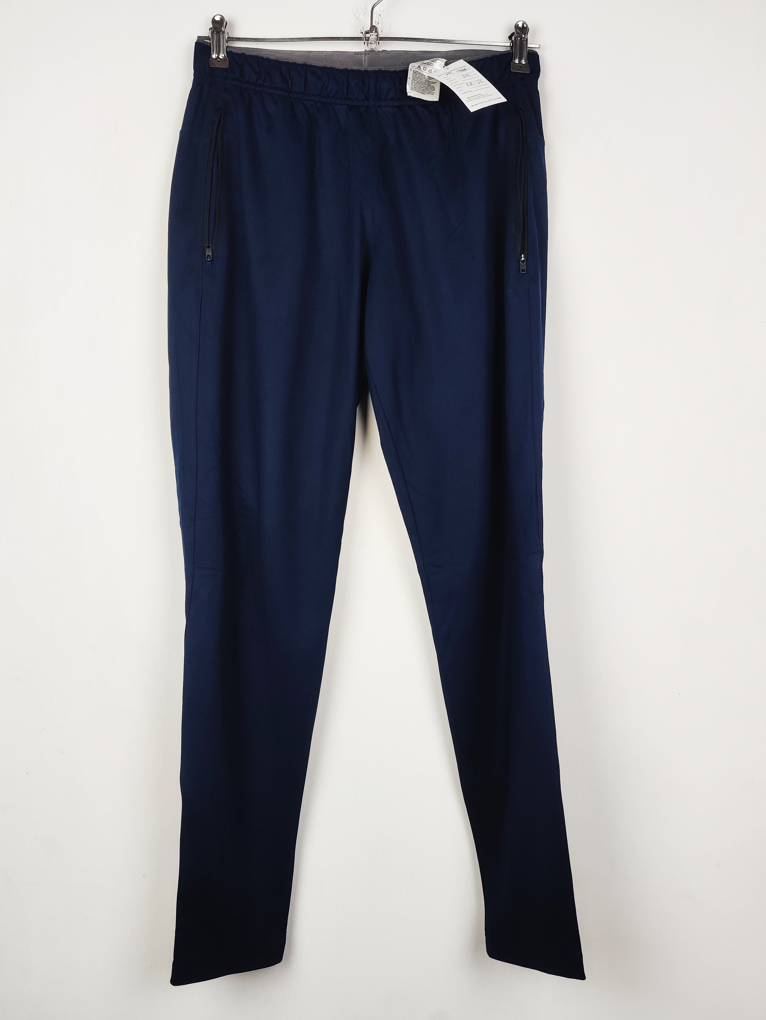 Buy online pre-used pre-loved 100% authentic & Original branded Unknown Brand (MT-1266) available in Pakistan. Top international brands avilable.
