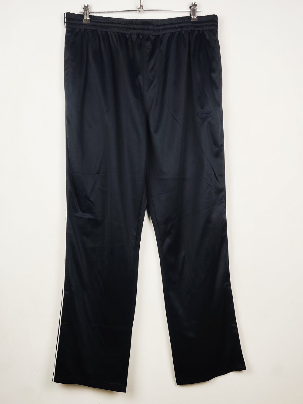 Buy online pre-used pre-loved 100% authentic & Original branded Cotton Traders (MT-1273) available in Pakistan. Top international brands avilable.