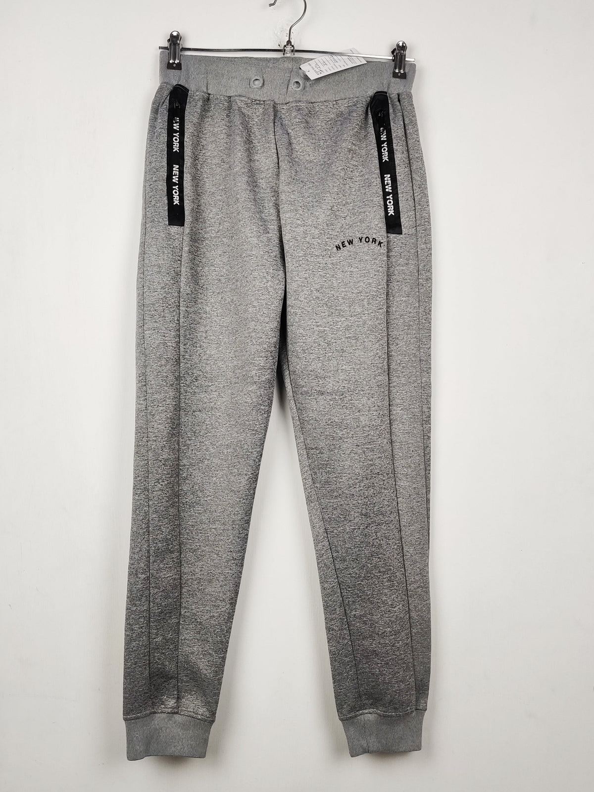 Buy online pre-used pre-loved 100% authentic & Original branded Unknown Brand (MT-1274) available in Pakistan. Top international brands avilable.