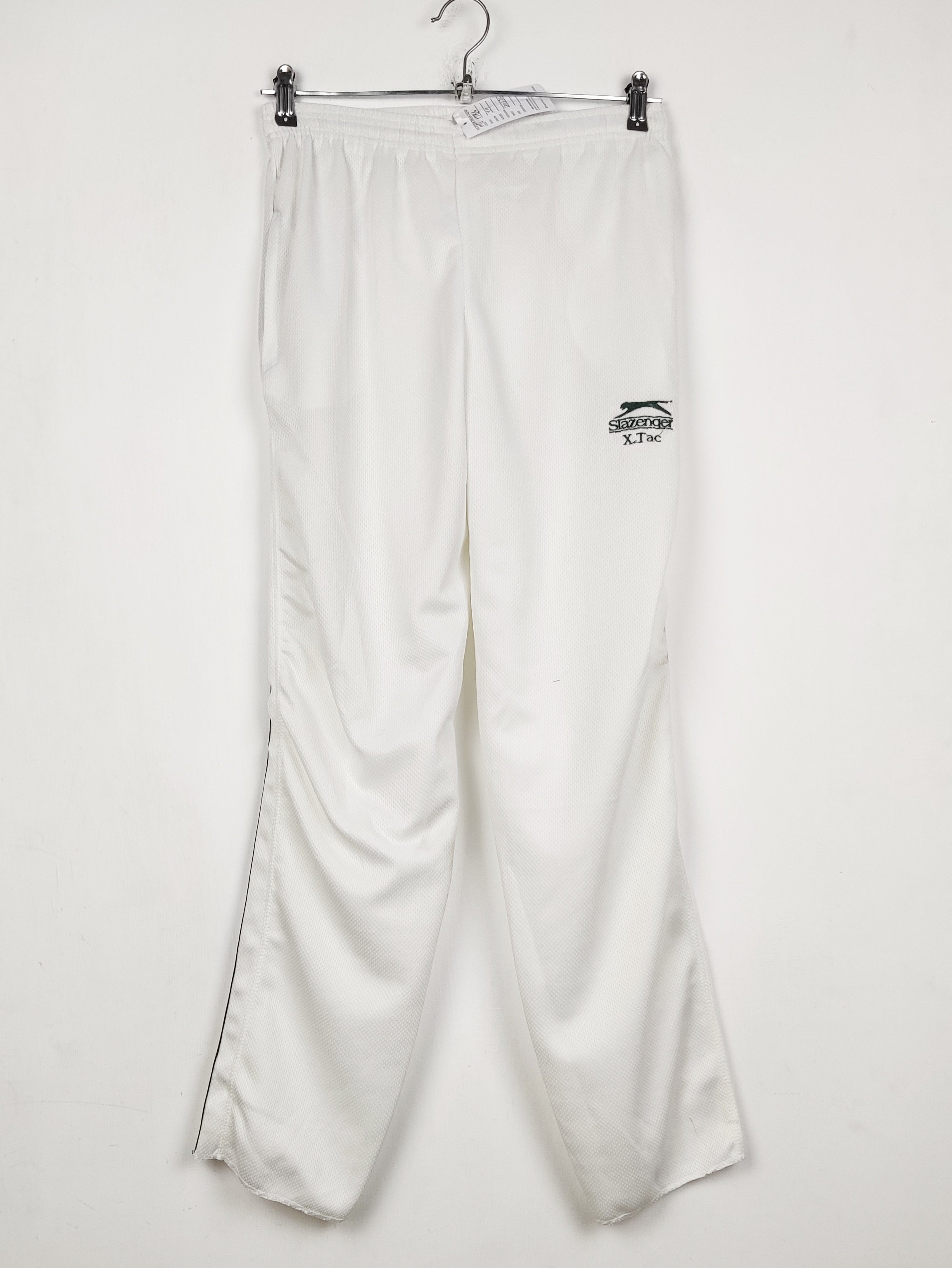 Buy online pre-used pre-loved 100% authentic & Original branded Unknown Brand (MT-1286) available in Pakistan. Top international brands avilable.