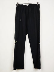 Buy online pre-used pre-loved 100% authentic & Original branded Under Armour (MT-1303) available in Pakistan. Top international brands avilable.