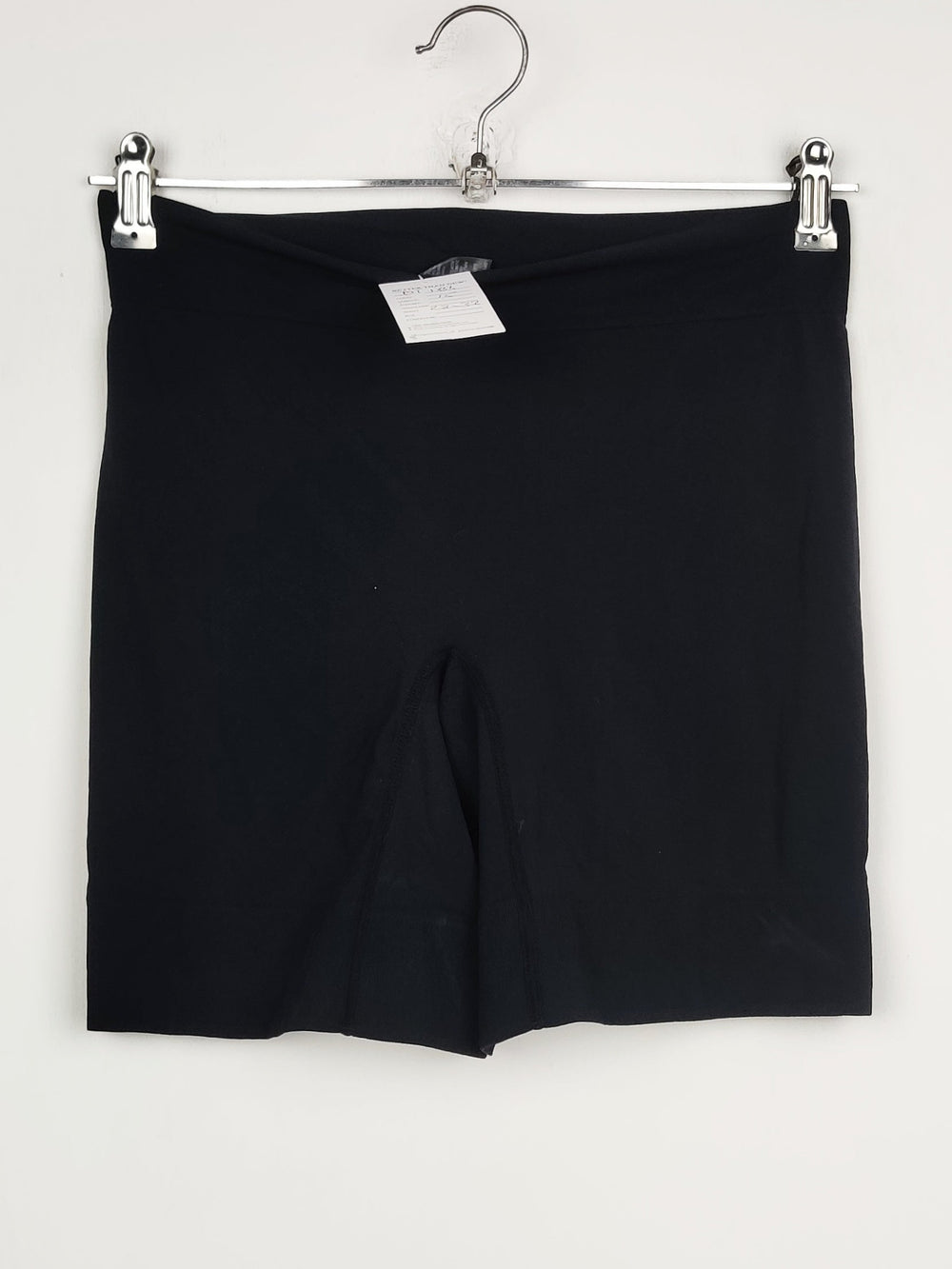 Buy online pre-used pre-loved 100% authentic & Original branded Marks & Spencer (MT-1333) available in Pakistan. Top international brands avilable.