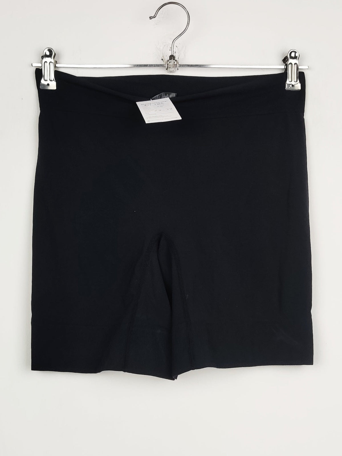 Buy online pre-used pre-loved 100% authentic & Original branded Marks & Spencer (MT-1333) available in Pakistan. Top international brands avilable.