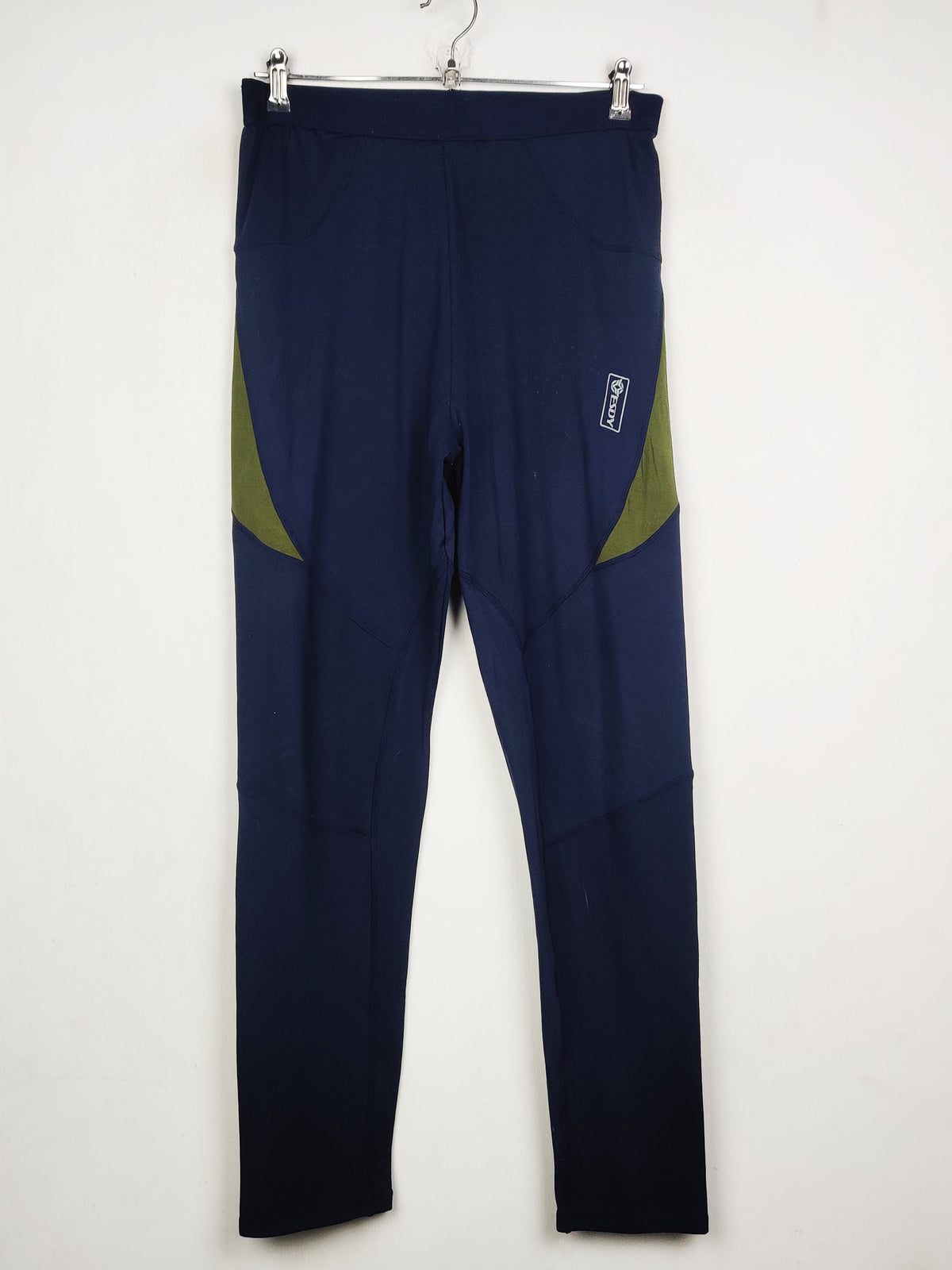 Buy online pre-used pre-loved 100% authentic & Original branded Unknown Brand (MT-1346) available in Pakistan. Top international brands avilable.