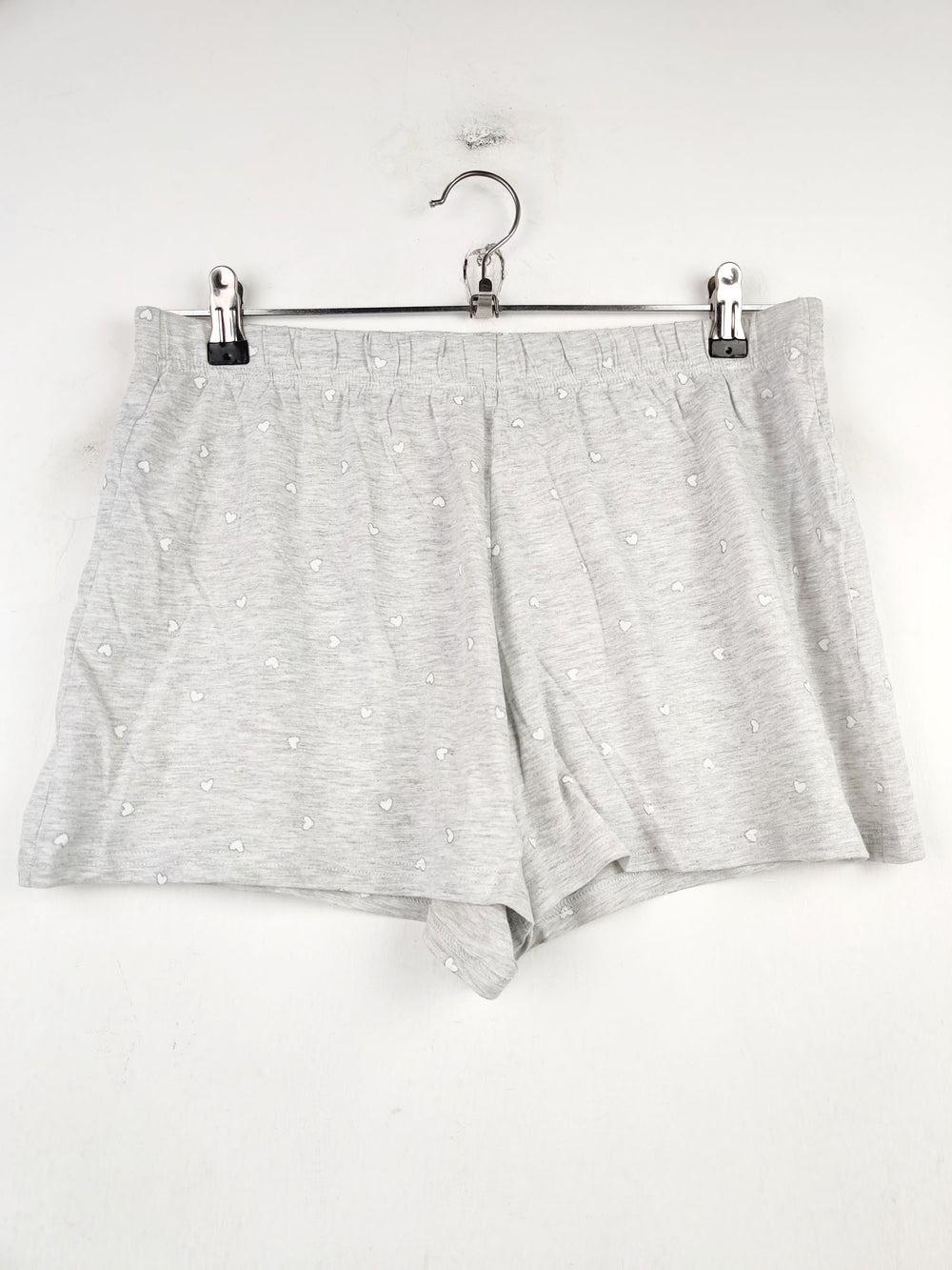 Buy online pre-used pre-loved 100% authentic & Original branded Unknown Brand (NL-1043) available in Pakistan. Top international brands avilable.