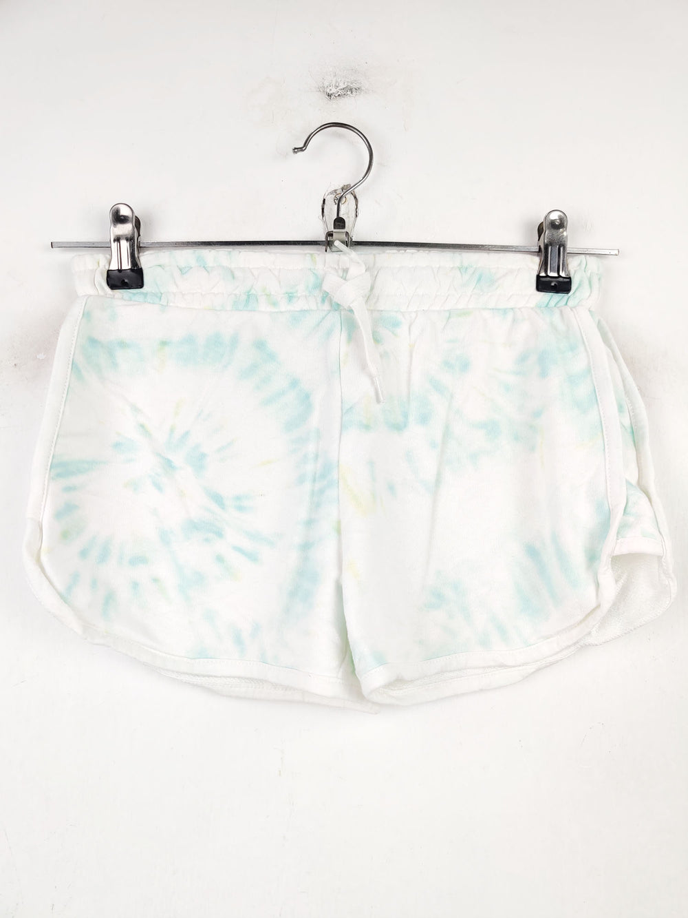 Buy online pre-used pre-loved 100% authentic & Original branded Tu (NL-1072) available in Pakistan. Top international brands avilable.