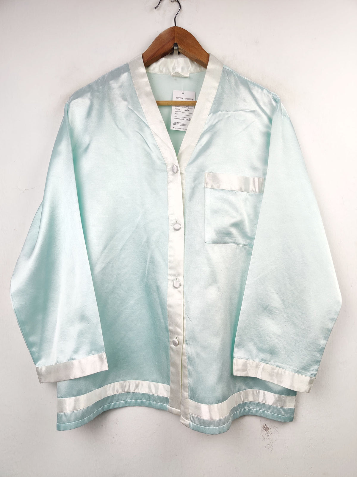 Buy online pre-used pre-loved 100% authentic & Original branded Unknown Brand (NL-1093) available in Pakistan. Top international brands avilable.