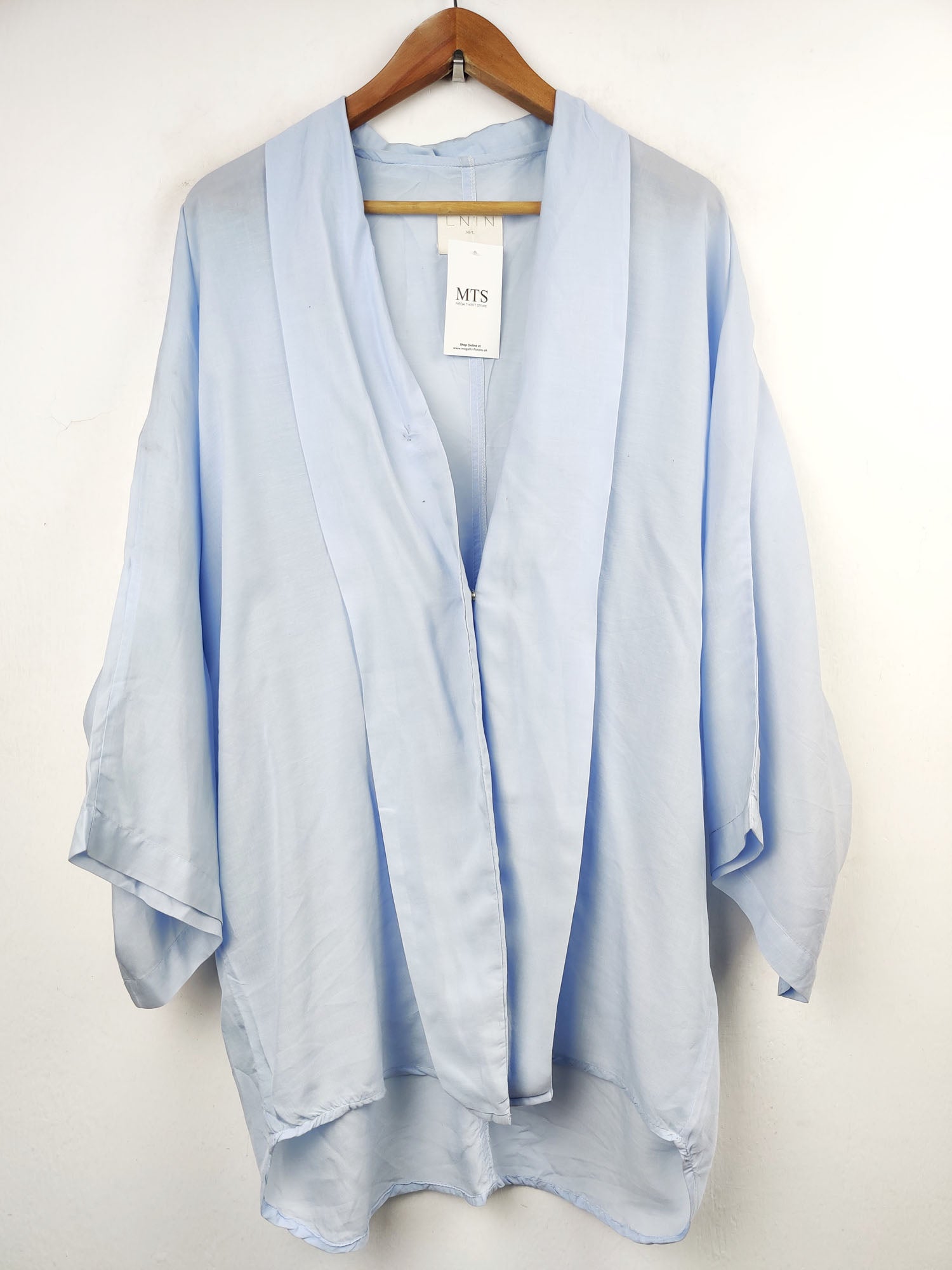 Buy online pre-used pre-loved 100% authentic & Original branded Linen (NL-1099) available in Pakistan. Top international brands avilable.