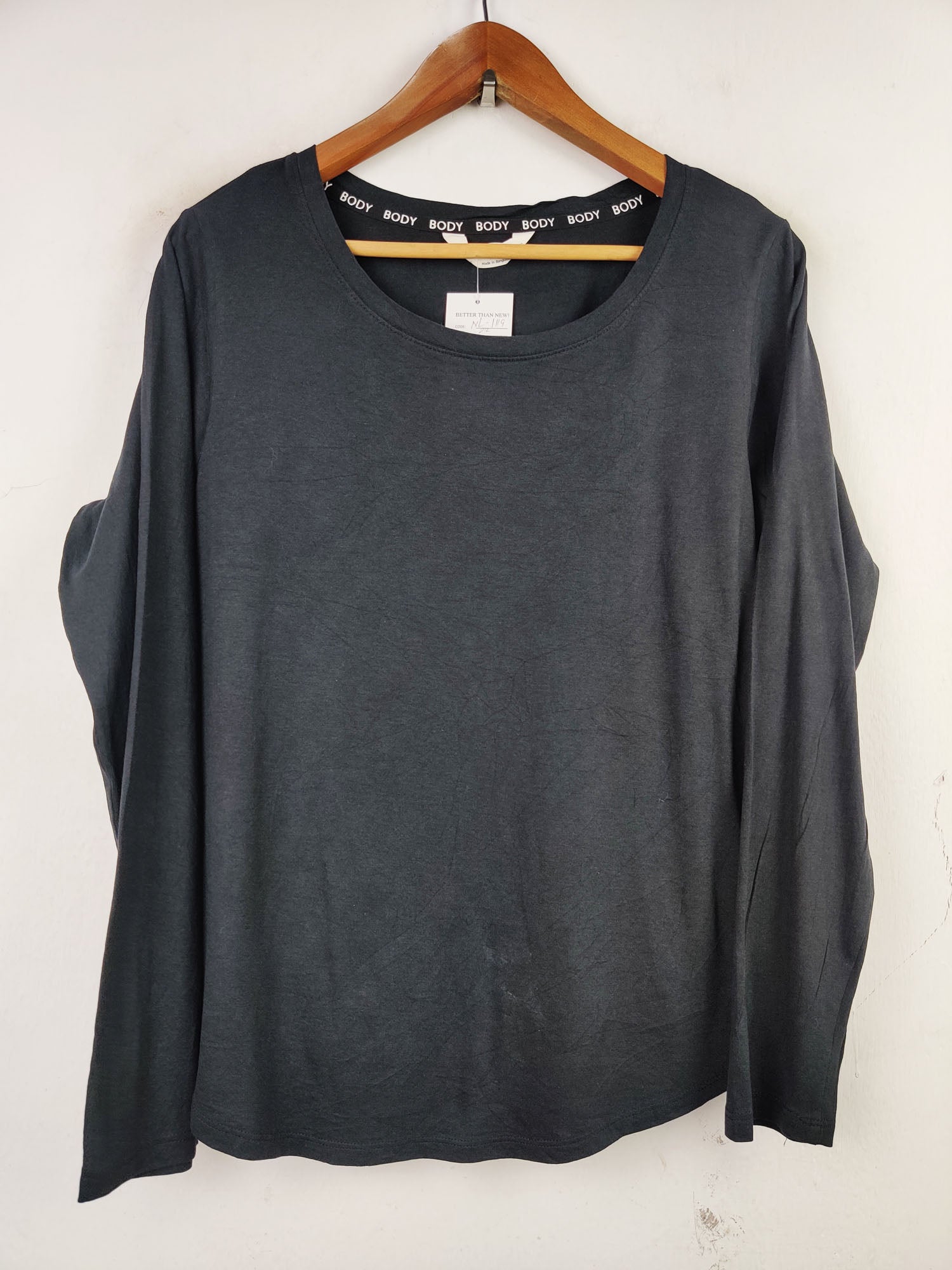 Buy online pre-used pre-loved 100% authentic & Original branded Marks & Spencer (NL-1119) available in Pakistan. Top international brands avilable.