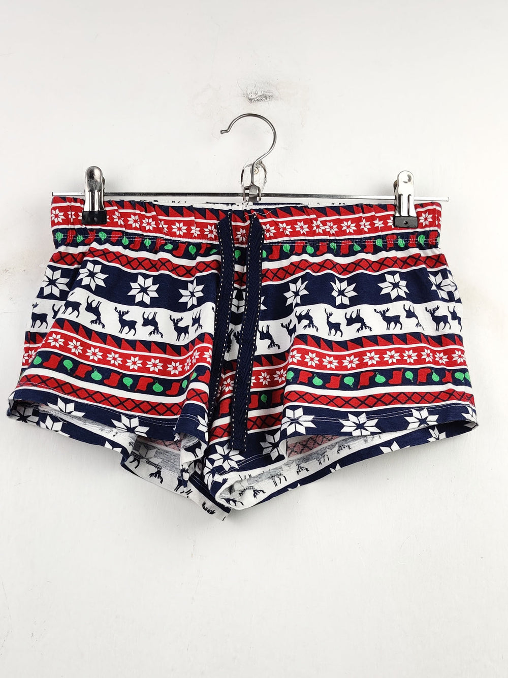 Buy online pre-used pre-loved 100% authentic & Original branded Love To Lounge (NL-1218) available in Pakistan. Top international brands avilable.