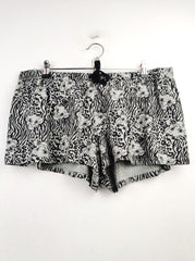 Buy online pre-used pre-loved 100% authentic & Original branded Primark (NL-1235) available in Pakistan. Top international brands avilable.