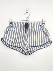 Buy online pre-used pre-loved 100% authentic & Original branded F&F (NL-1284) available in Pakistan. Top international brands avilable.