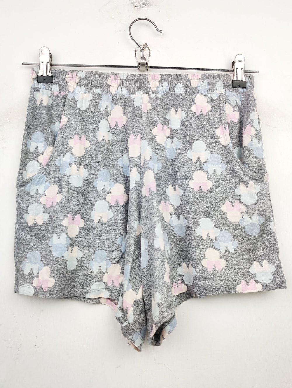 Buy online pre-used pre-loved 100% authentic & Original branded Disnep (NL-1295) available in Pakistan. Top international brands avilable.