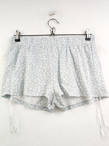 Buy online pre-used pre-loved 100% authentic & Original branded Unknown Brand (NL-1545) available in Pakistan. Top international brands avilable.