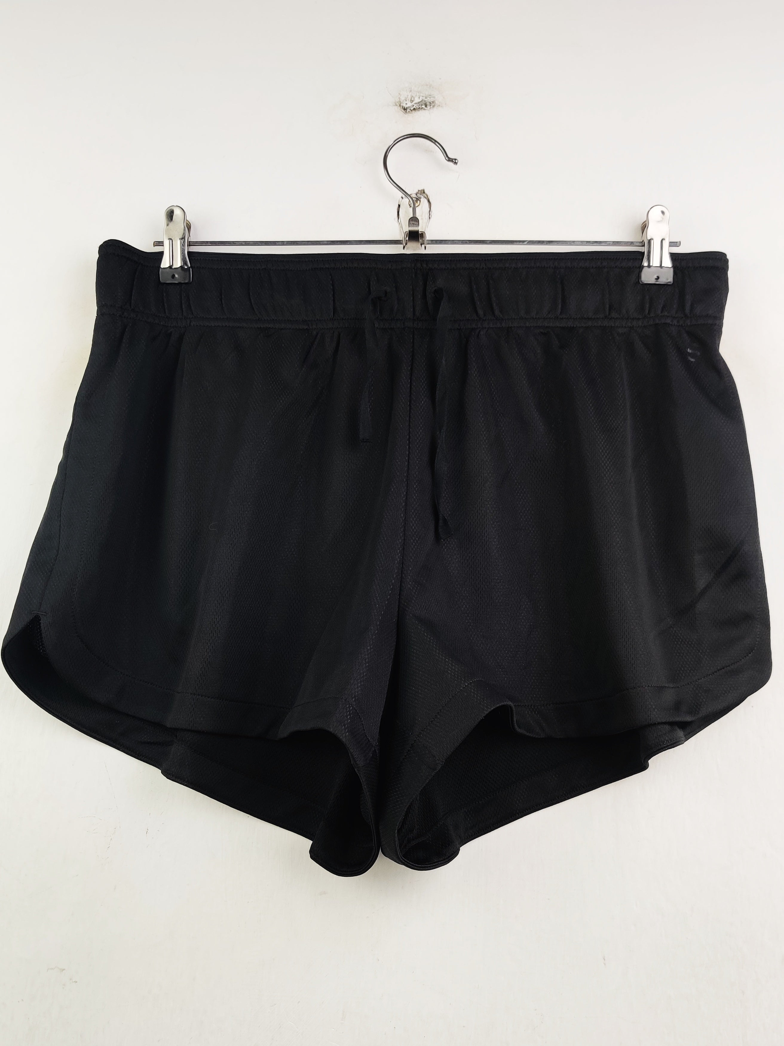 Buy online pre-used pre-loved 100% authentic & Original branded H&M (NL-1551) available in Pakistan. Top international brands avilable.