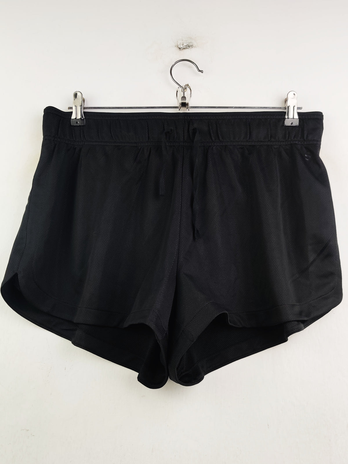 Buy online pre-used pre-loved 100% authentic & Original branded H&M (NL-1551) available in Pakistan. Top international brands avilable.