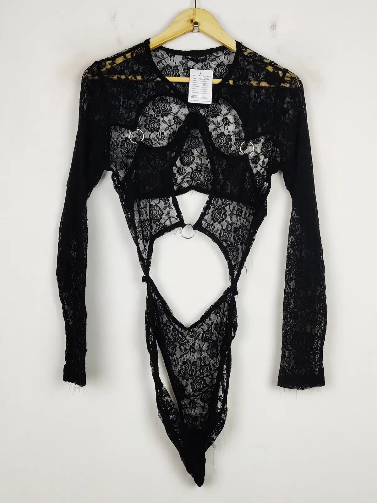 Prettylittlething (NL-1682)