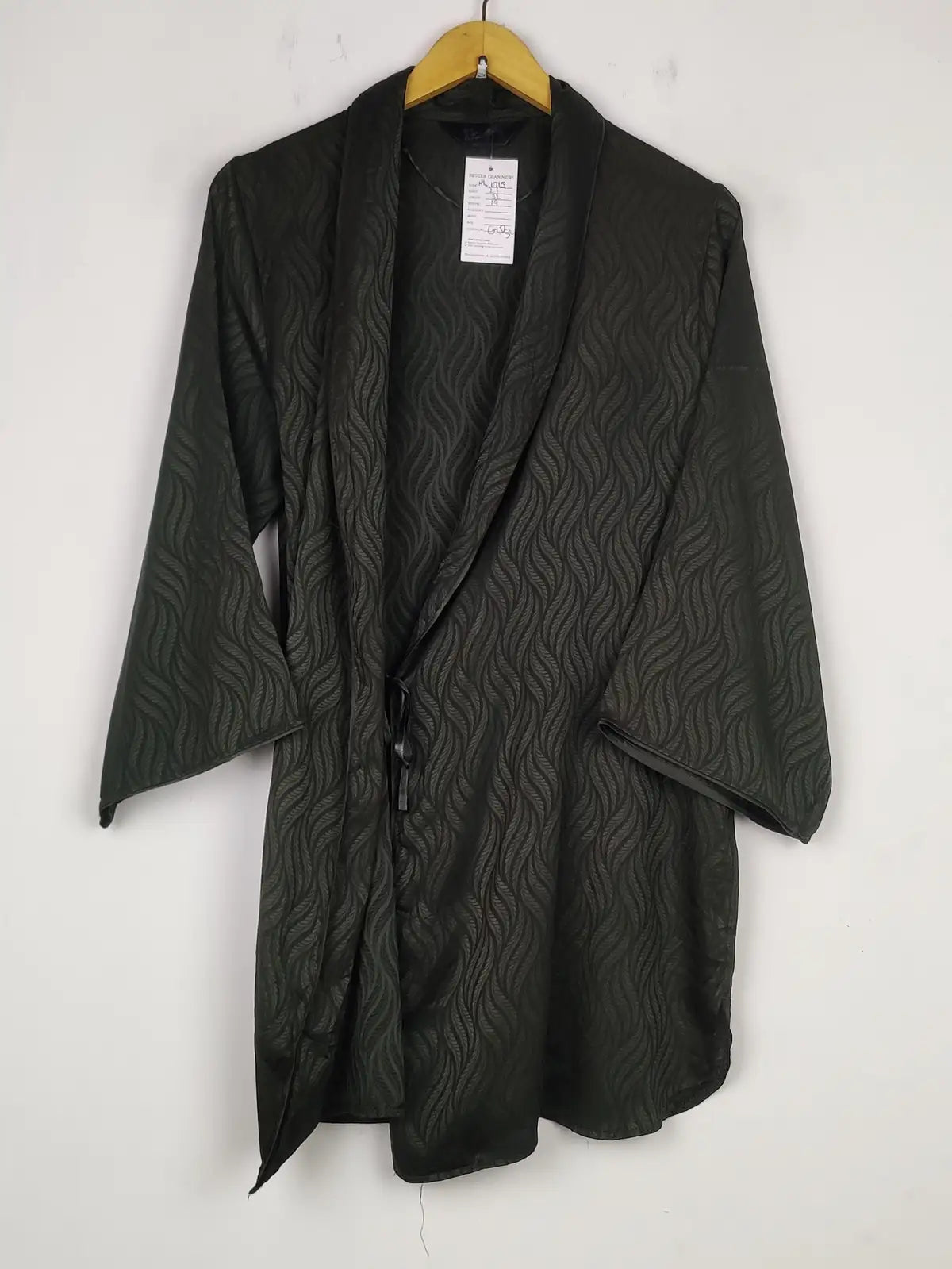 Buy online pre-used pre-loved 100% authentic & Original branded Love To Lounge (NL-1715) available in Pakistan. Top international brands avilable.