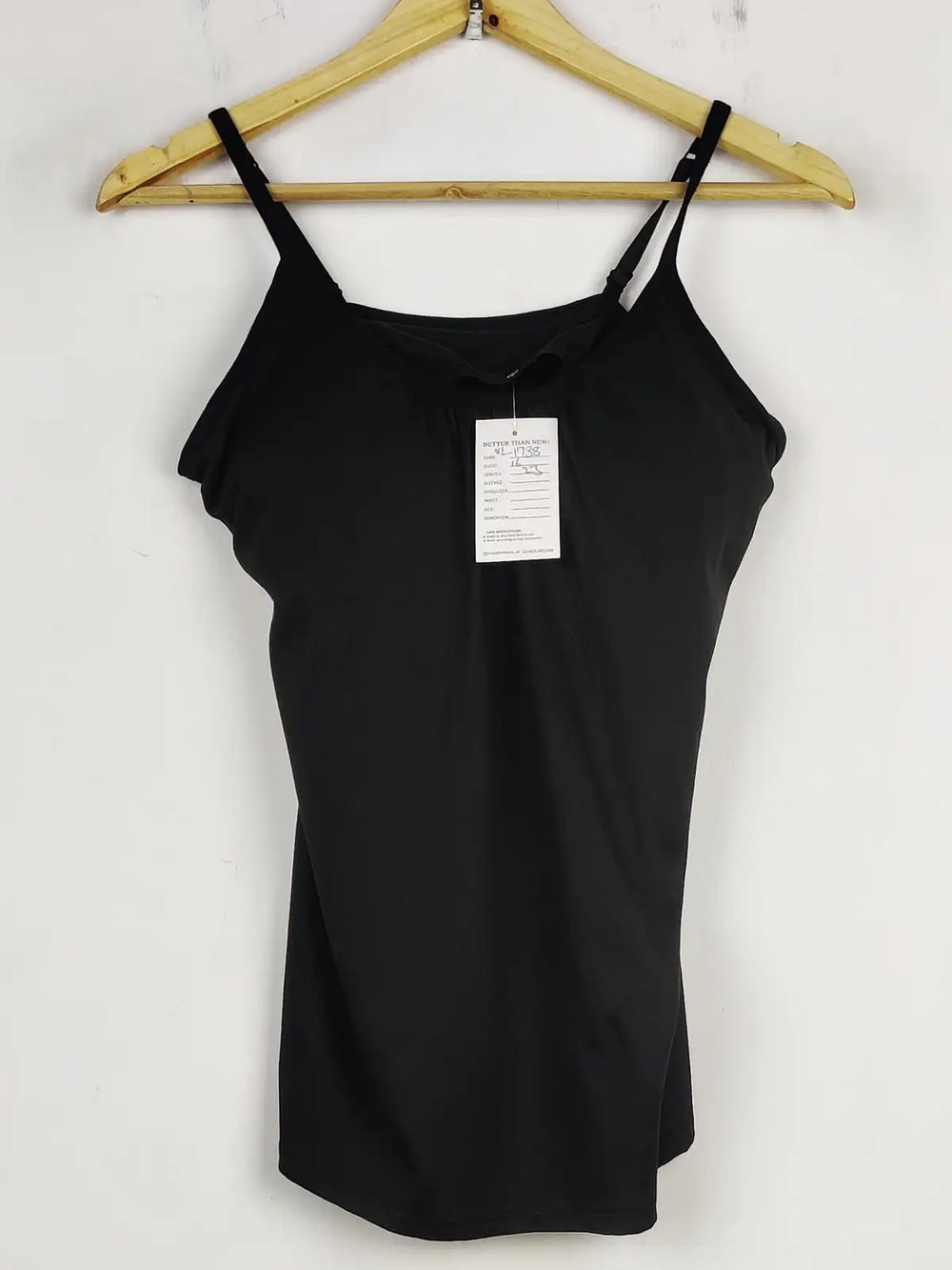 Buy online pre-used pre-loved 100% authentic & Original branded Unknown Brand (NL-1738) available in Pakistan. Top international brands avilable.