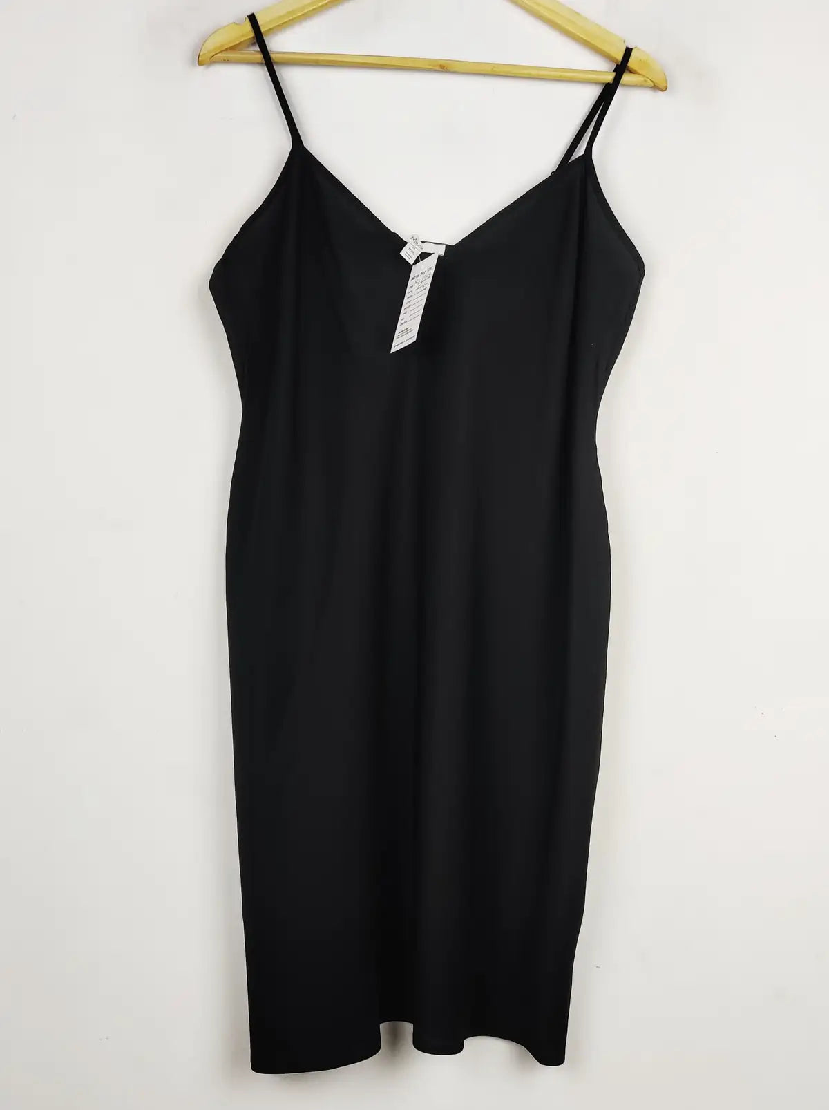 Buy online pre-used pre-loved 100% authentic & Original branded Mark & Spencer (NL-1748) available in Pakistan. Top international brands avilable.