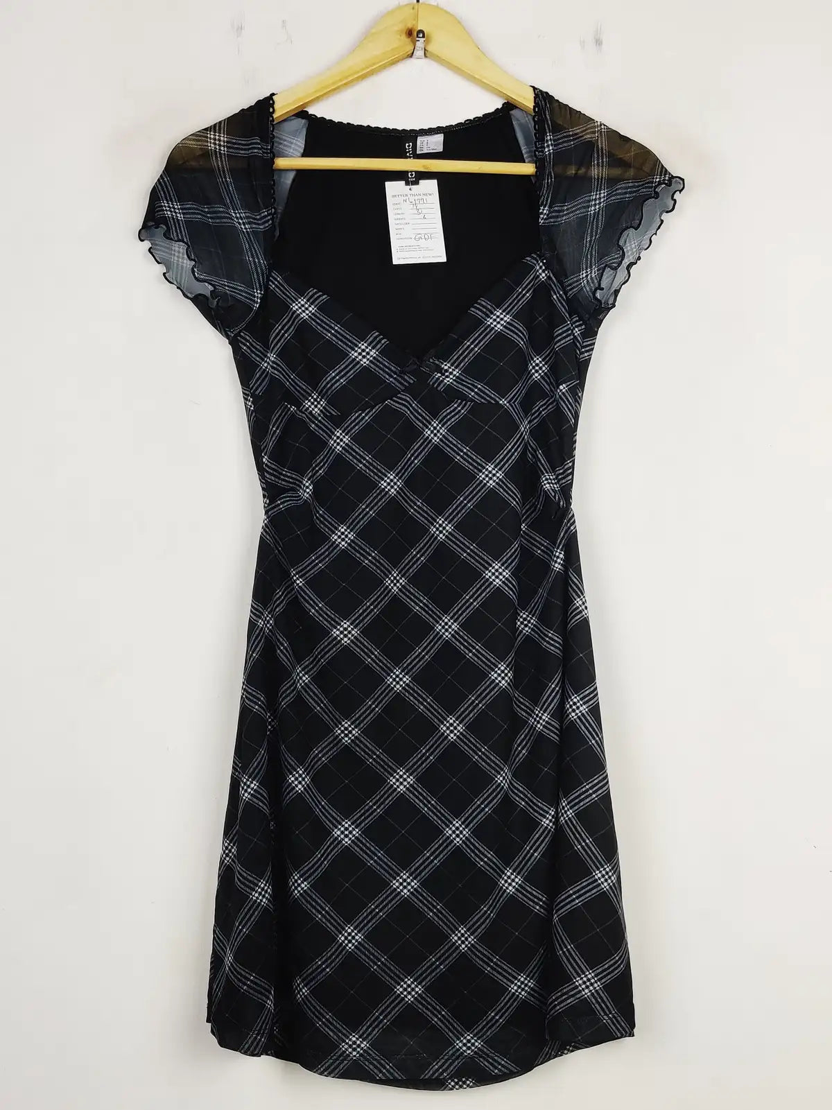 Buy online pre-used pre-loved 100% authentic & Original branded H&M (NL-1771) available in Pakistan. Top international brands avilable.