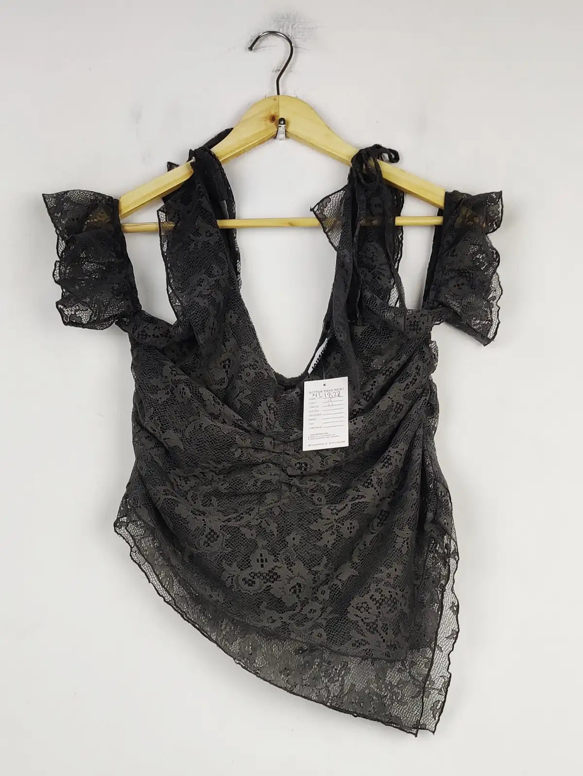 Buy online pre-used pre-loved 100% authentic & Original branded Reclaimed (NL-1822) available in Pakistan. Top international brands avilable.