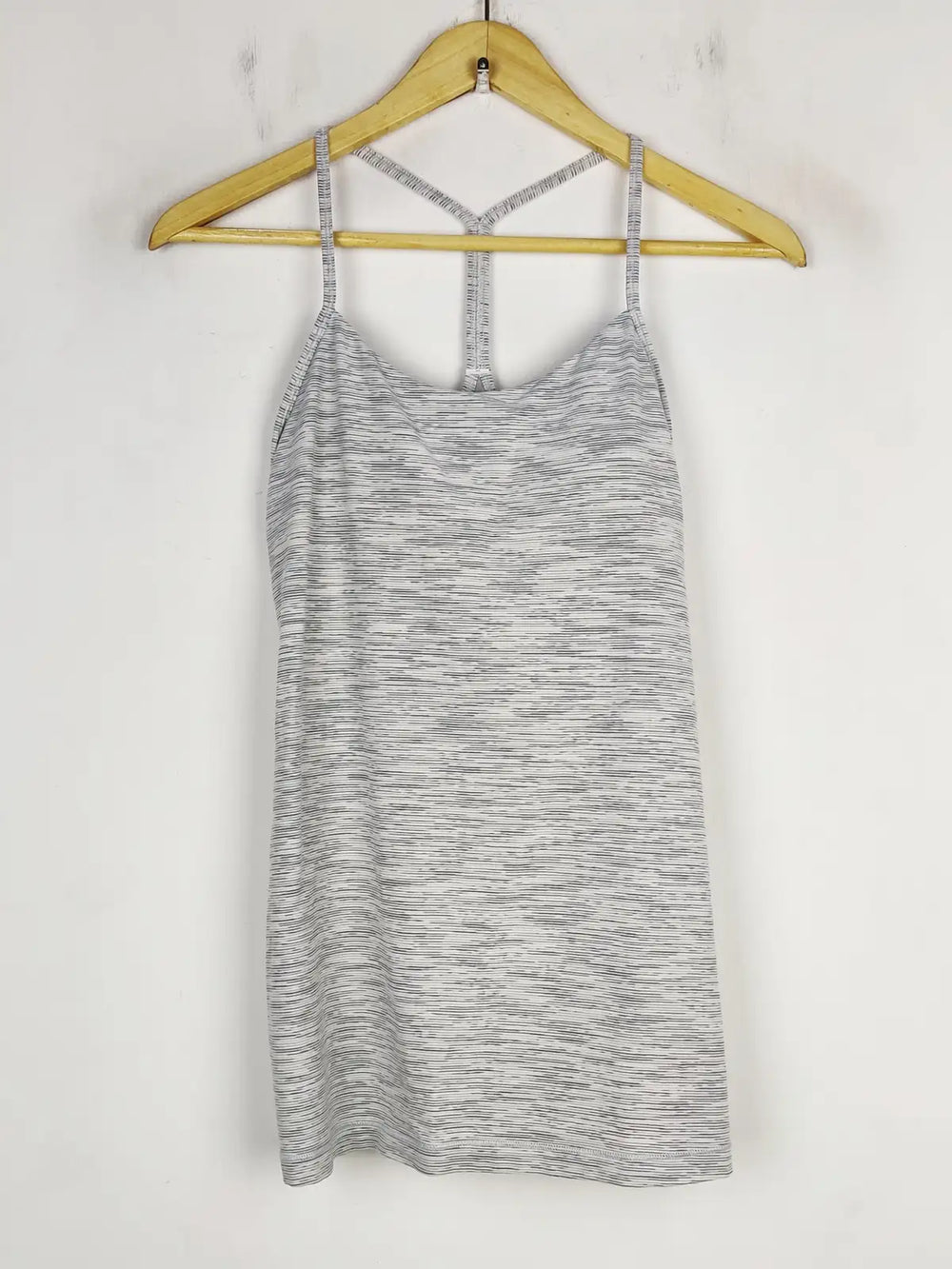 Buy online pre-used pre-loved 100% authentic & Original branded Unknown Brand (NL-1852) available in Pakistan. Top international brands avilable.