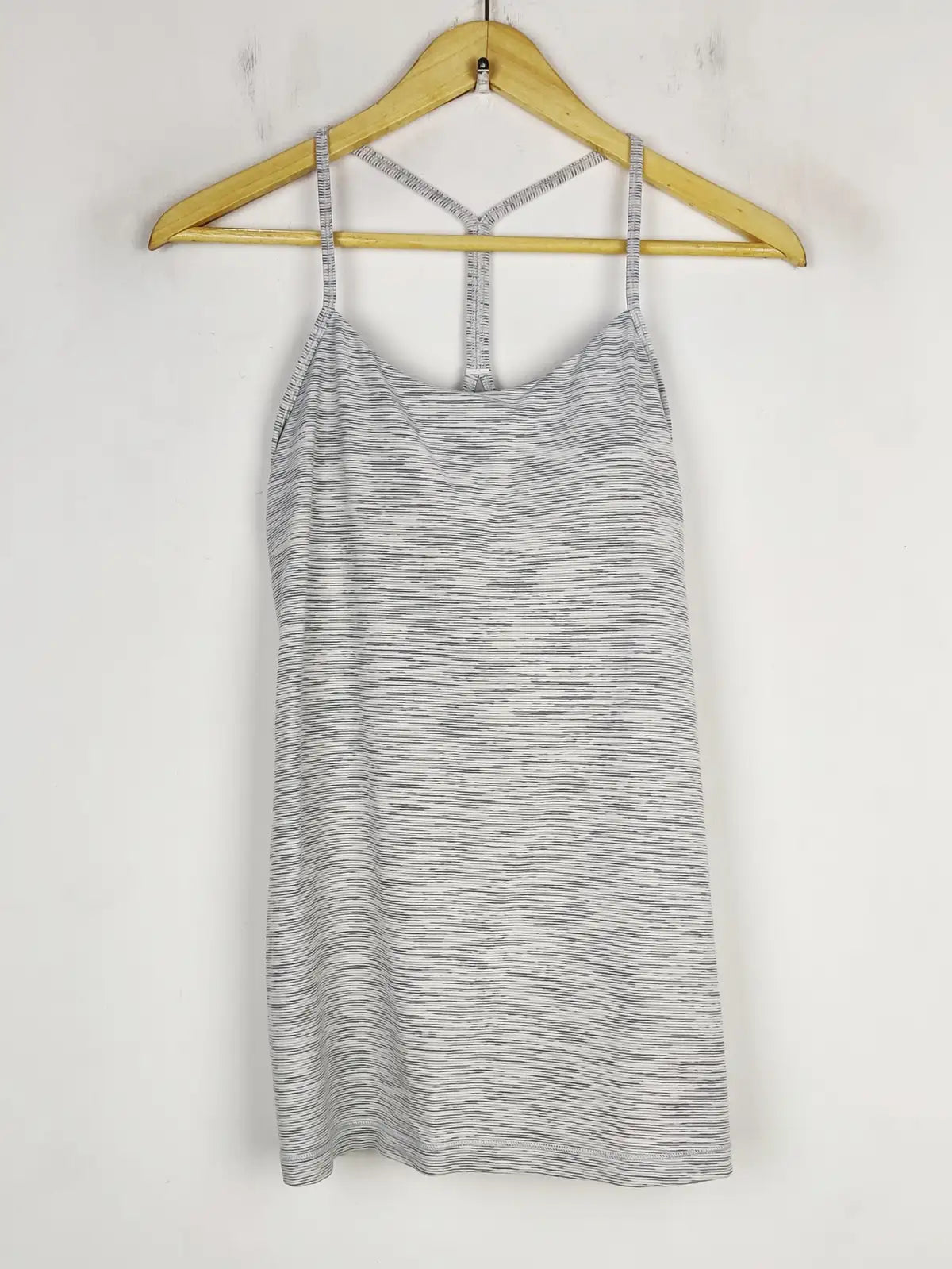 Buy online pre-used pre-loved 100% authentic & Original branded Unknown Brand (NL-1852) available in Pakistan. Top international brands avilable.