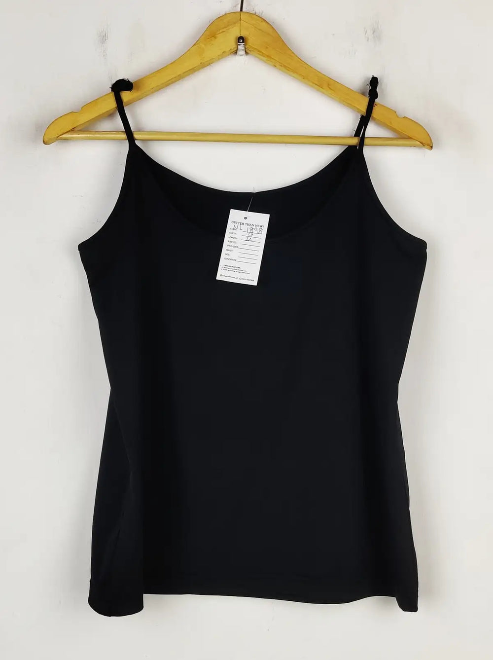 Buy online pre-used pre-loved 100% authentic & Original branded Unknown Brand (NL-1898) available in Pakistan. Top international brands avilable.