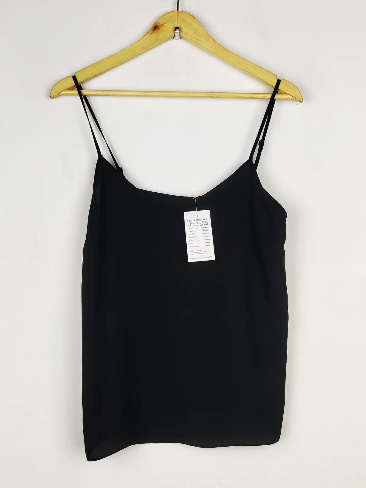 Buy online pre-used pre-loved 100% authentic & Original branded Unknown Brand (NL-1958) available in Pakistan. Top international brands avilable.