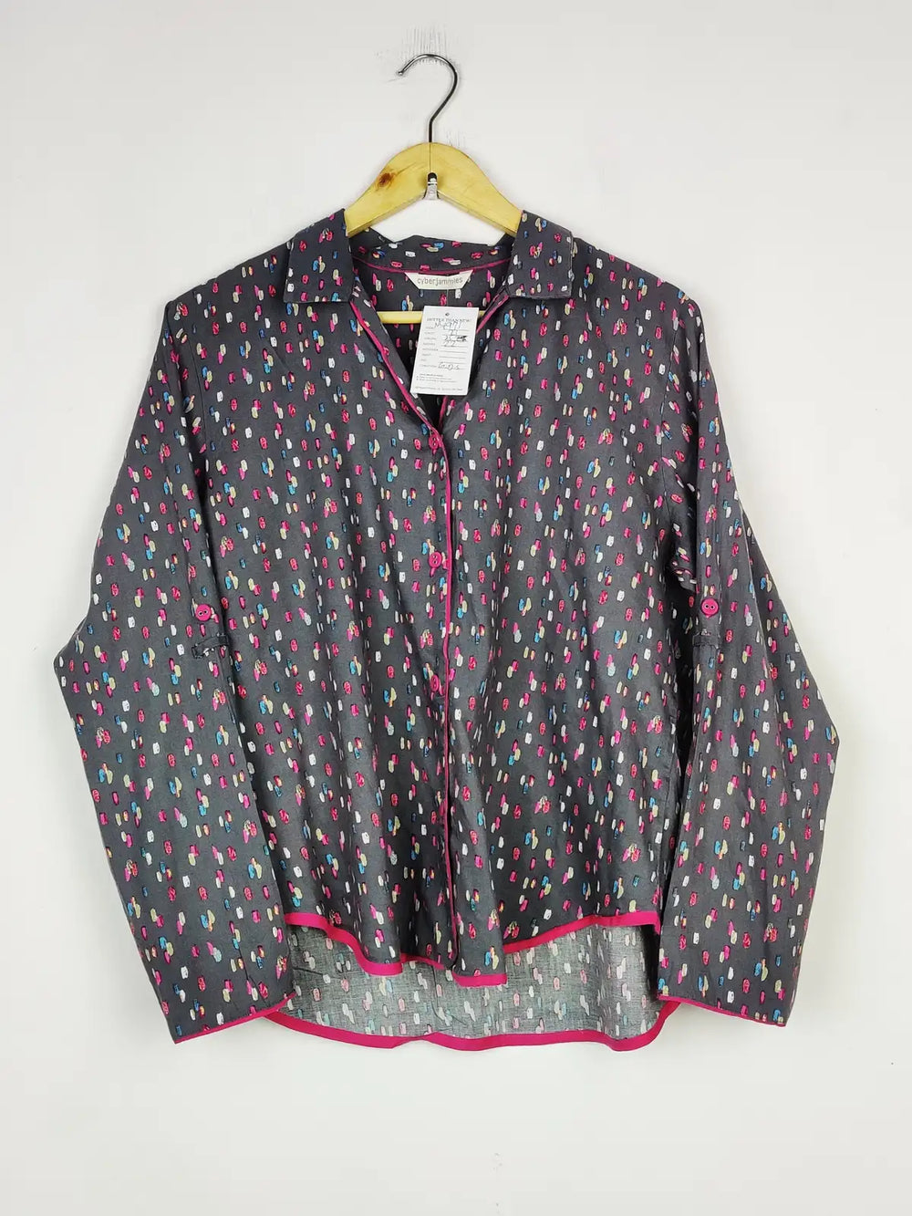 Buy online pre-used pre-loved 100% authentic & Original branded Cyberjammies (NL-1971) available in Pakistan. Top international brands avilable.