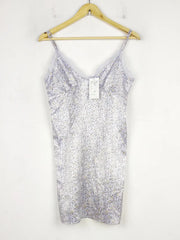 Buy online pre-used pre-loved 100% authentic & Original branded H&M (NL-2069) available in Pakistan. Top international brands avilable.