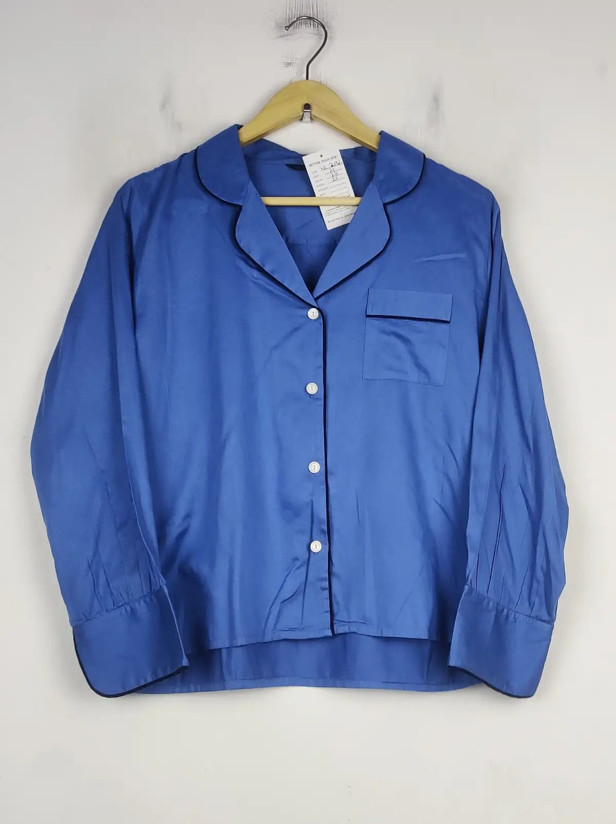 Buy online pre-used pre-loved 100% authentic & Original branded Fabie Fye (NL-2136) available in Pakistan. Top international brands avilable.