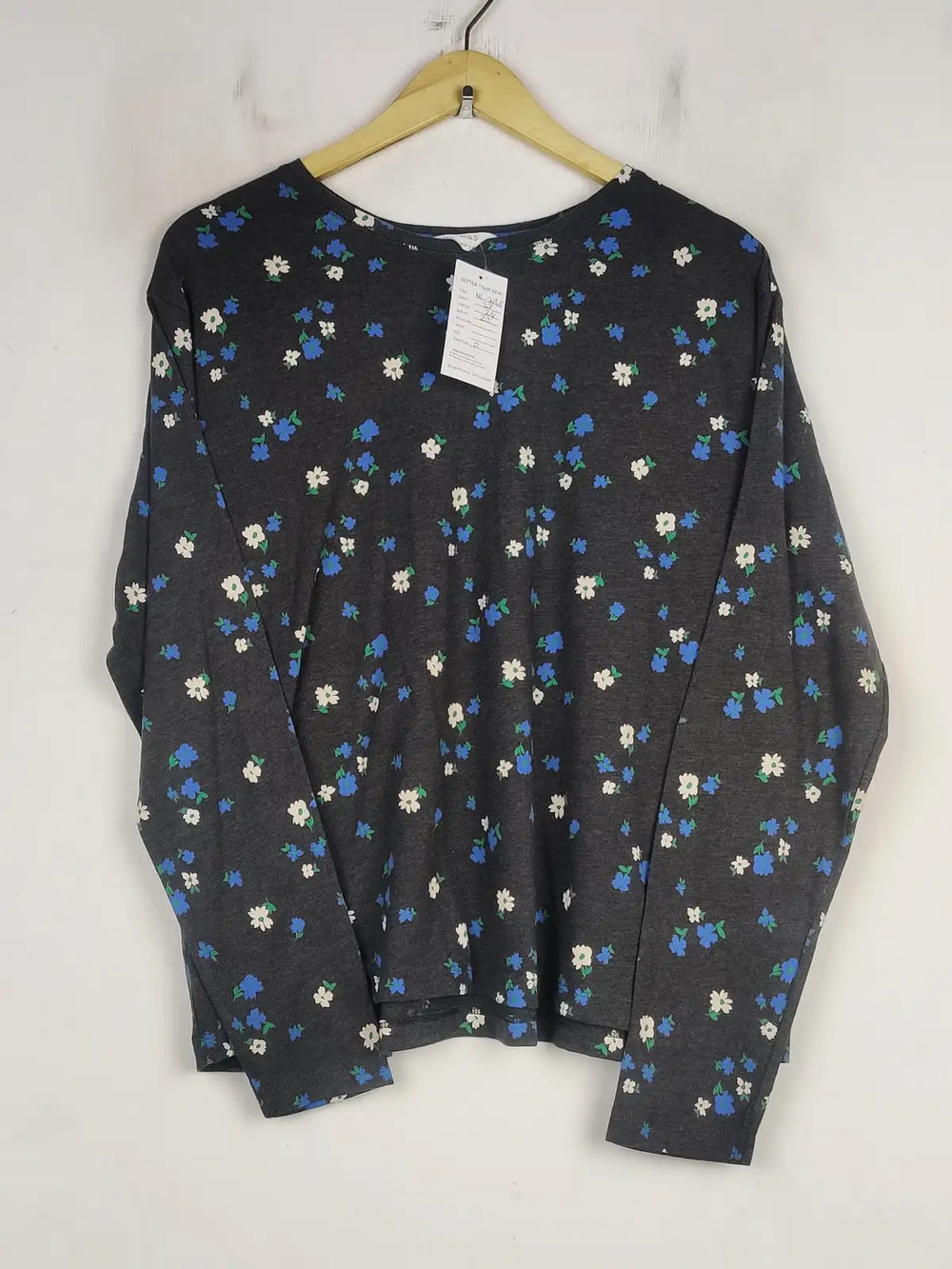 Buy online pre-used pre-loved 100% authentic & Original branded Mark & Spencer (NL-2188) available in Pakistan. Top international brands avilable.