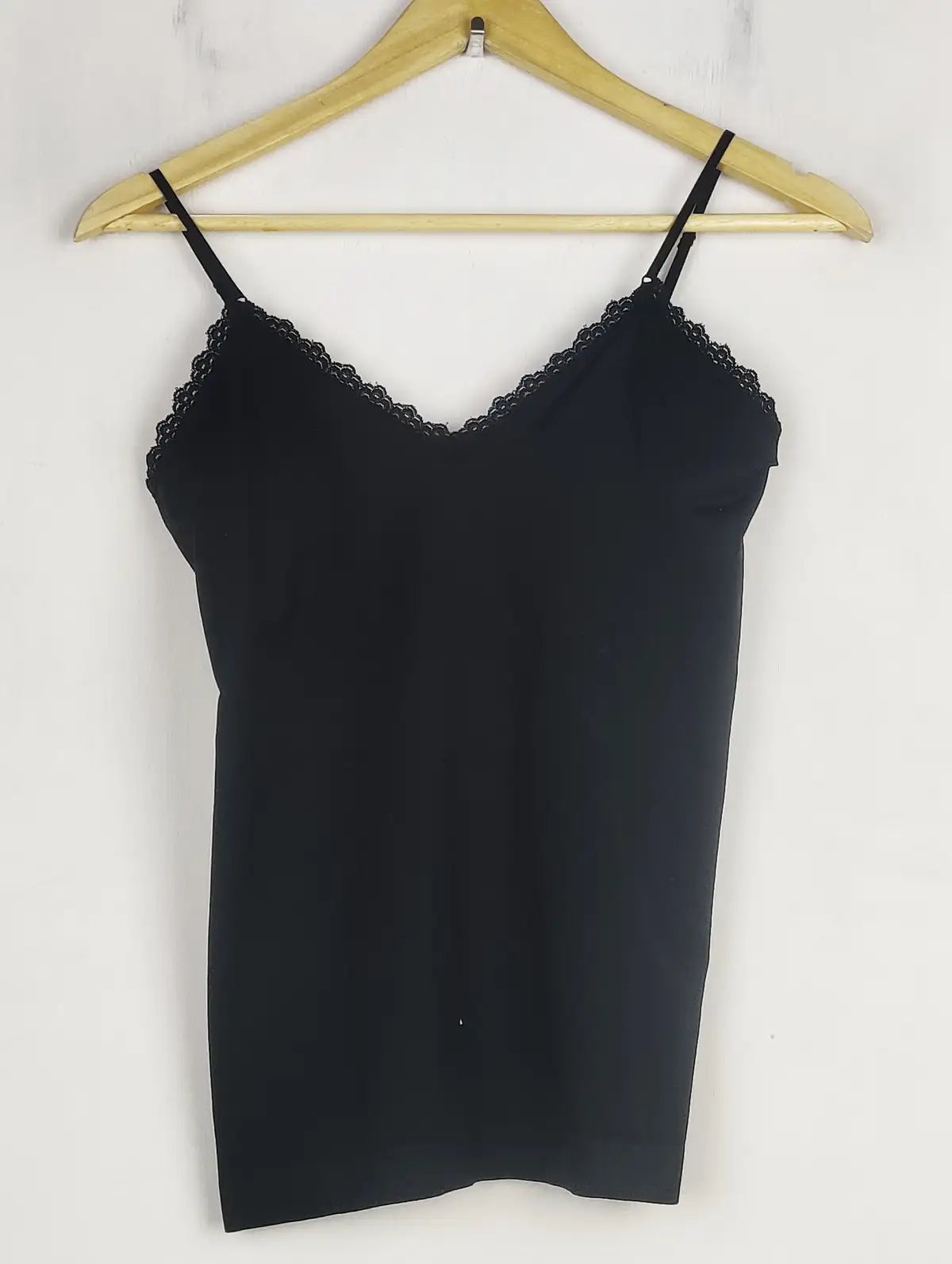 Buy online pre-used pre-loved 100% authentic & Original branded Secret (NL-2192) available in Pakistan. Top international brands avilable.
