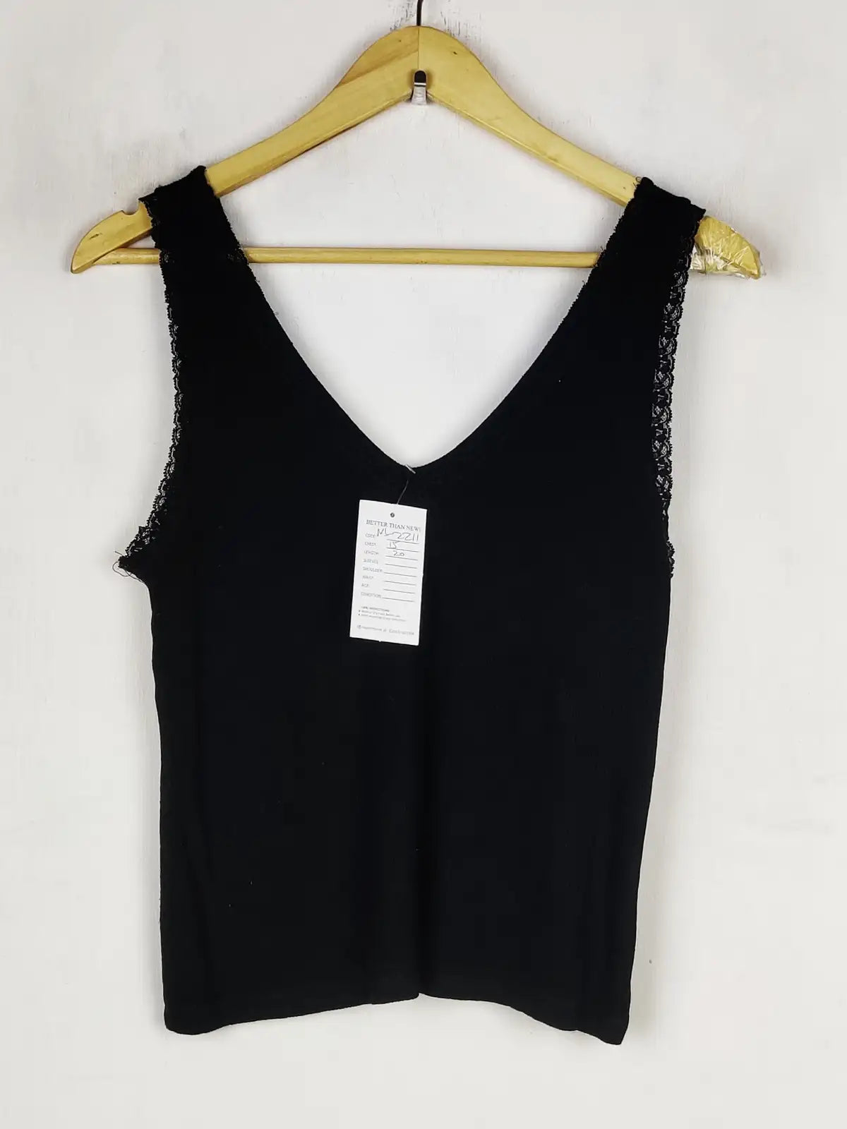 Buy online pre-used pre-loved 100% authentic & Original branded Unknown Brand (NL-2211) available in Pakistan. Top international brands avilable.