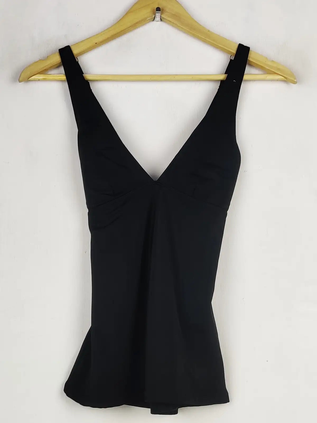 Buy online pre-used pre-loved 100% authentic & Original branded Dunnes Store (NL-2297) available in Pakistan. Top international brands avilable.