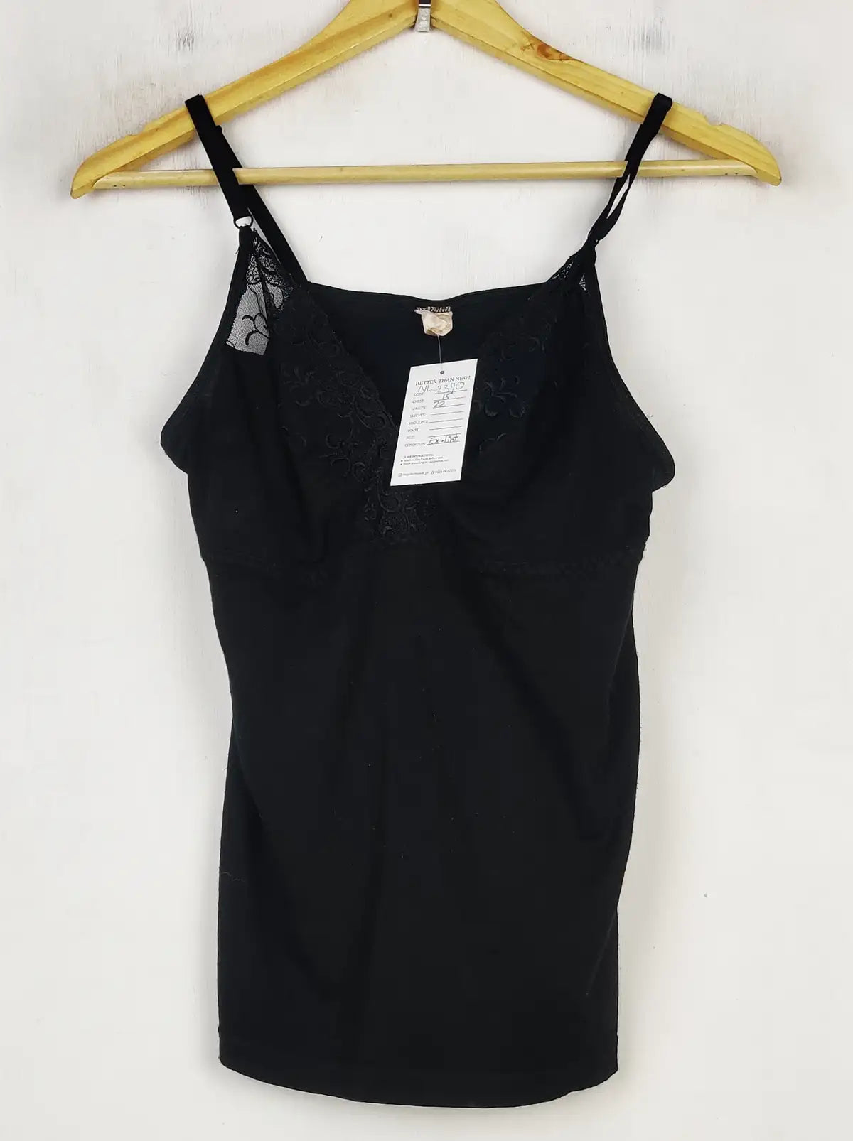 Buy online pre-used pre-loved 100% authentic & Original branded Unknown Brand (NL-2370) available in Pakistan. Top international brands avilable.